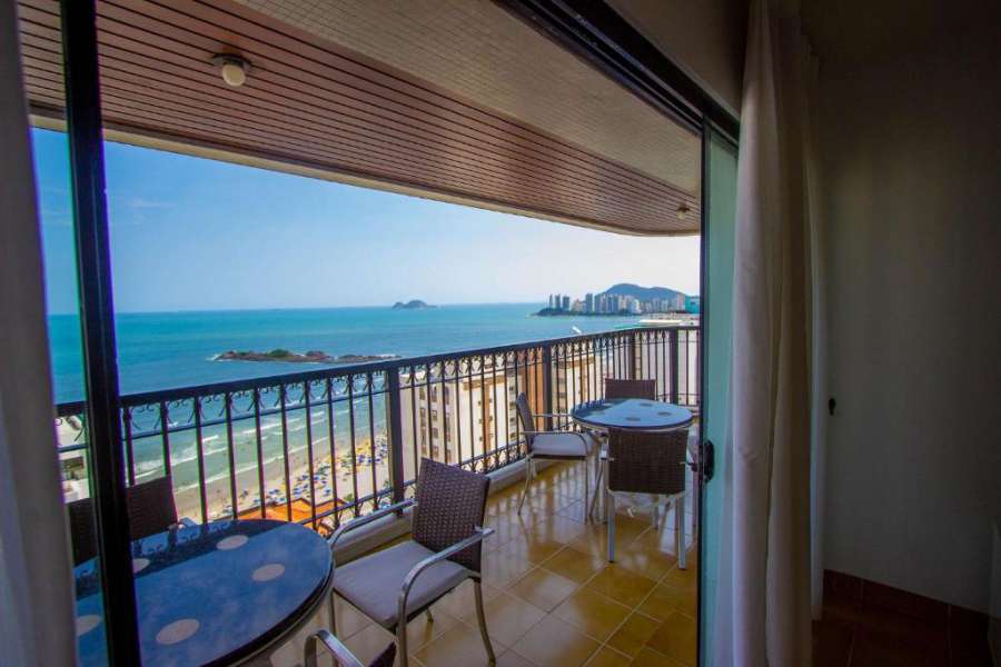 Vista incrível a 100m da praia das Pitangueiras