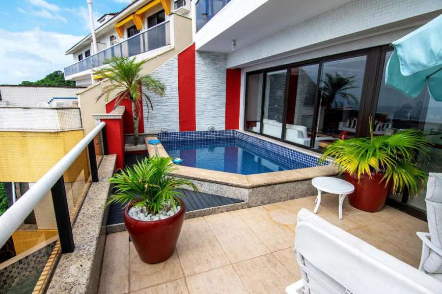 Ap com WiFi piscina e praia privativa no Guaruja