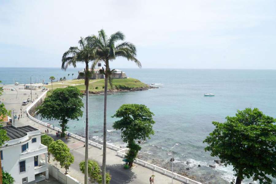 One-bedroom Apartment with Sea view and View to Farol da Barra Praiaville