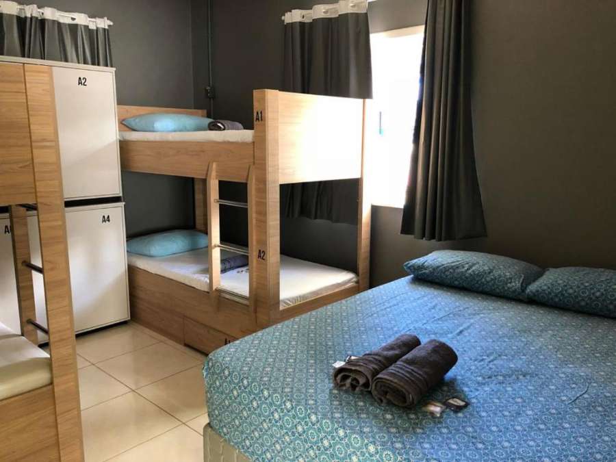 Suítes e Hostel +
