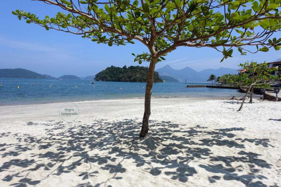 Apartamento em condomínio com 3 praias - Angra Temporada