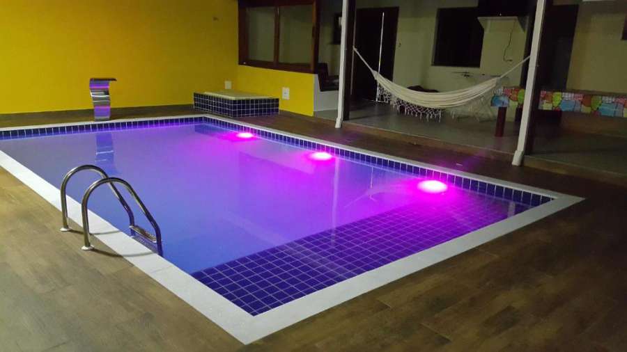 Edícula com Piscina