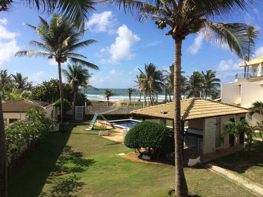 Beachfront Salvador Village House