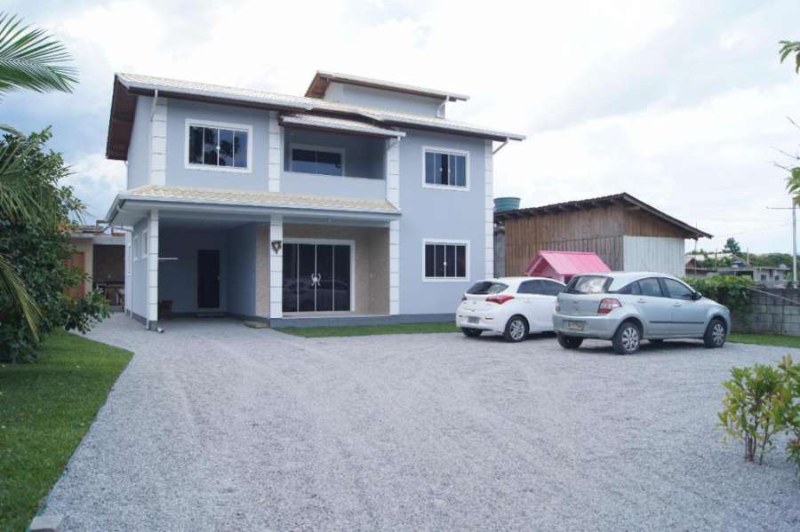 Apartamentos entre a Pinheira e Guarda do Embaú