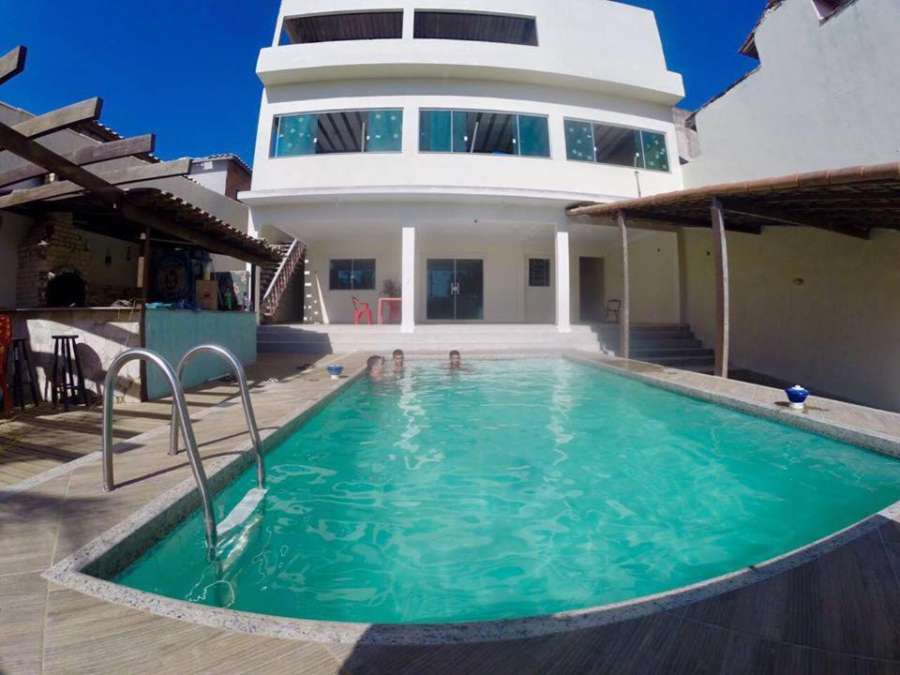 Casa com piscina e churrasqueira em São Pedro da Aldeia