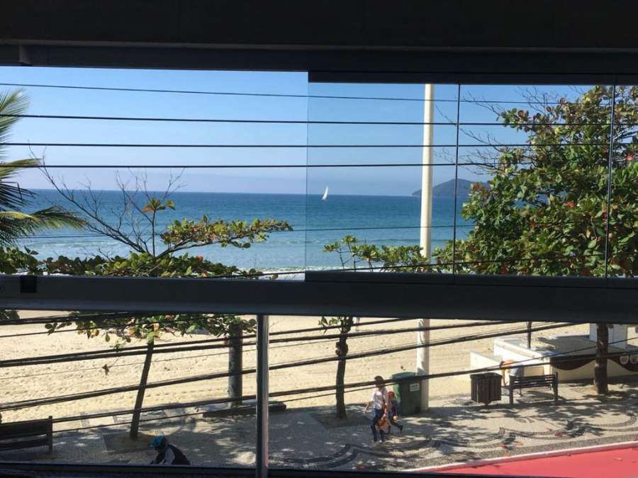 Fantástico apartamento de frente para o mar em Balneário Camboriú