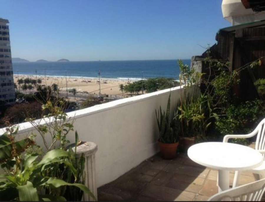 Apartamentos Copacabana ampla vista mar