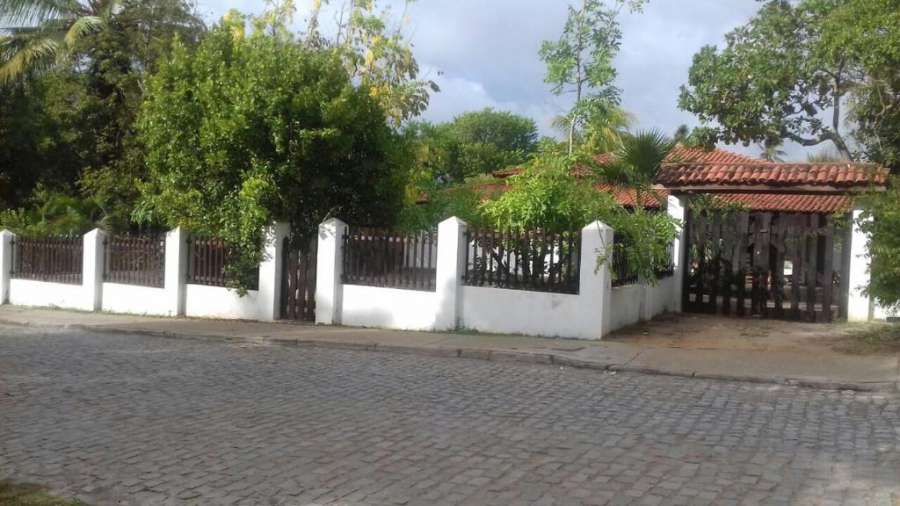 Casa Imbassaí na Rua Principal
