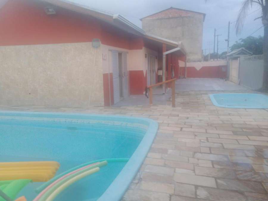 Casa c piscina matinhos S Etiene