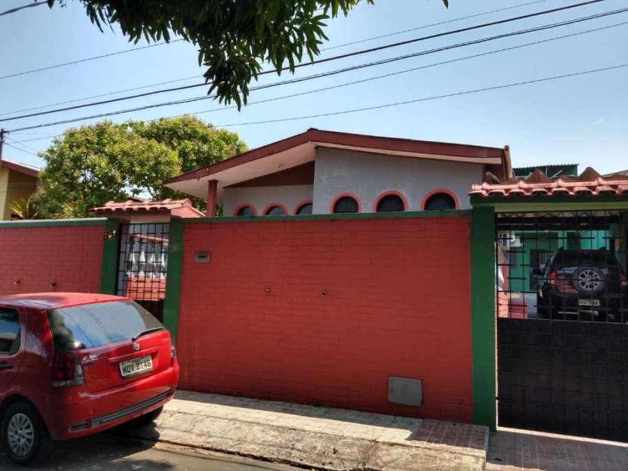 Andréa House