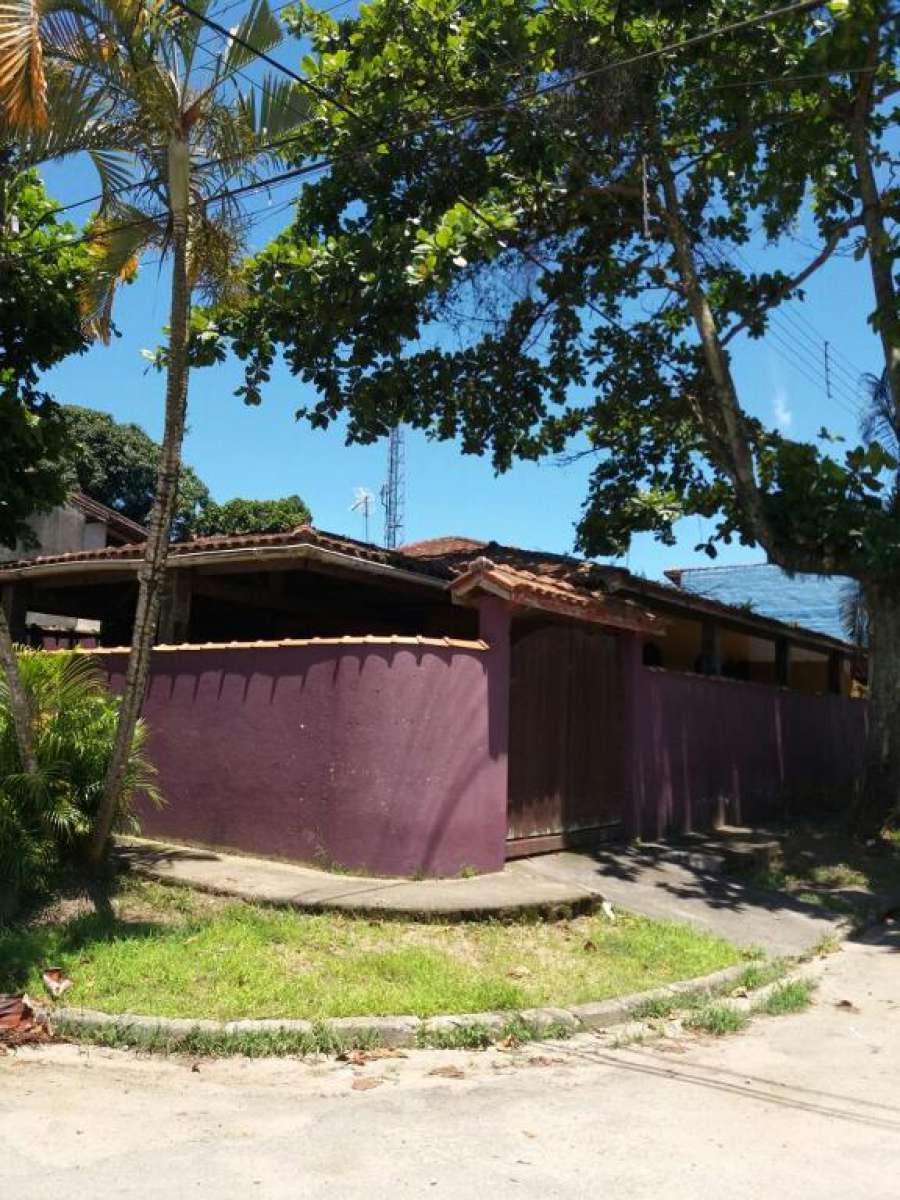 Casa na Praia do Itaguá