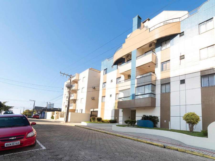 Aluguel Apartamento 2 quartos 1 suíte 100m Mar Bombas SC