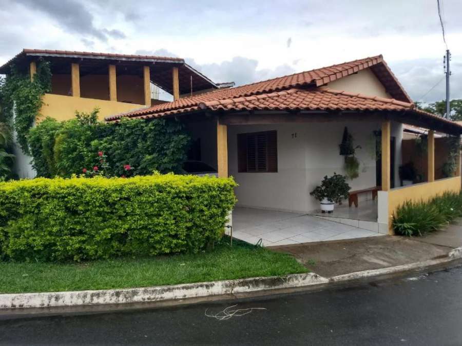 Casa - ótima hospedagem (jardim e terraço)