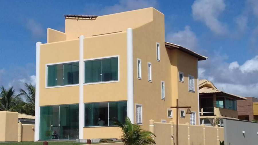 Vila de Praia ( casa amarelha) com praia