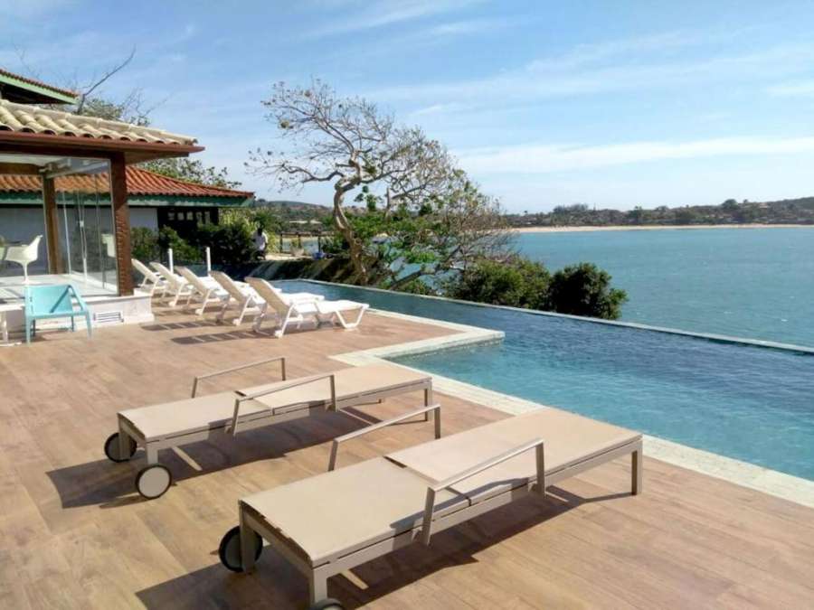 Excelente casa na areia da praia da Ferradura
