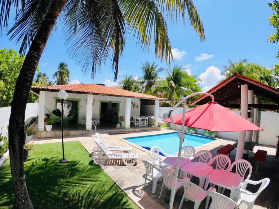 Casa mobiliada com piscina para família