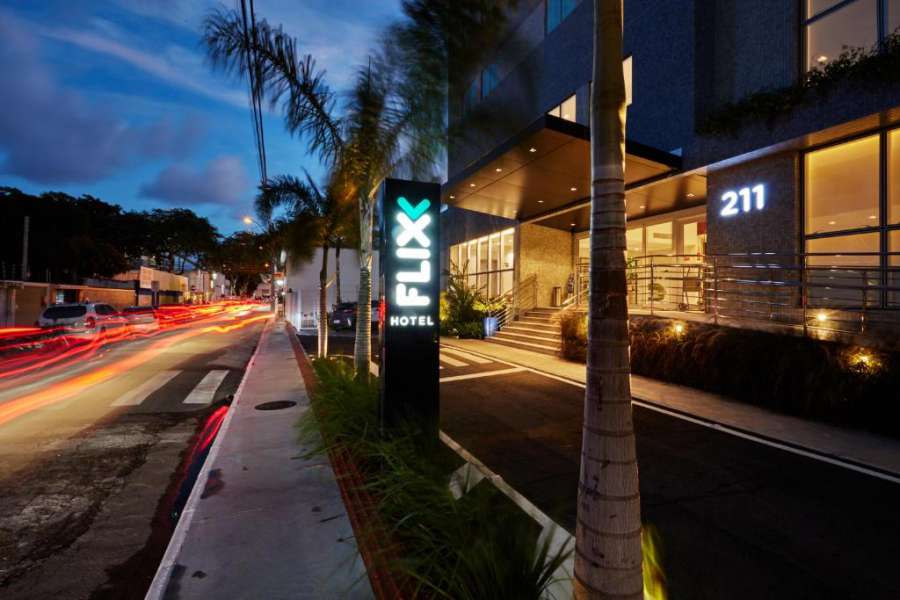 Flix Hotel