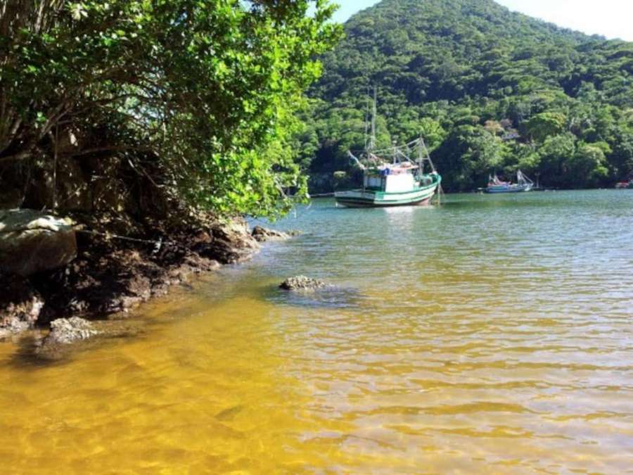 Casa Amarela da Praia da Longa Ilha Grande Angra