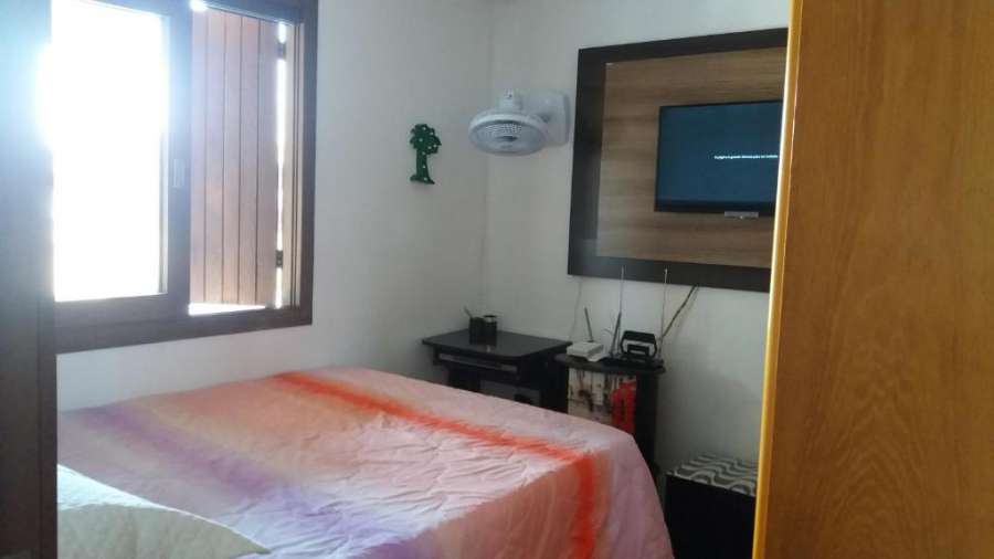 Casa duas quadras praia