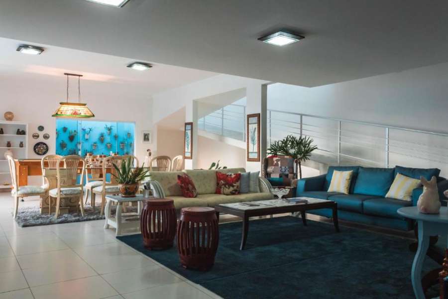 Casa charmosa em condomínio privado