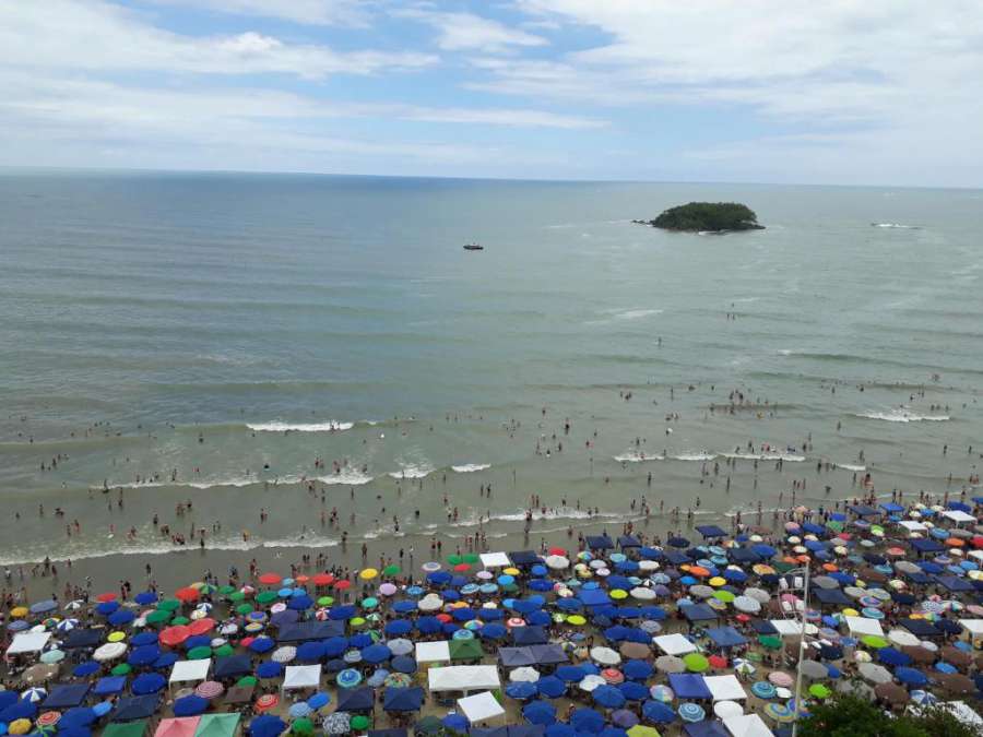 Quatro suites frente mar .