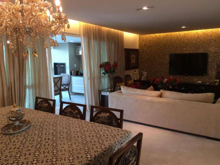 Apt Luxo 4 quartos Barra