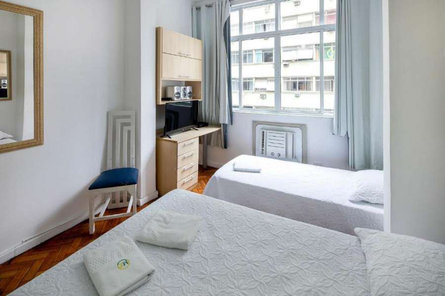 Studio muito economico para 3 pessoas com vista lateral para o mar!