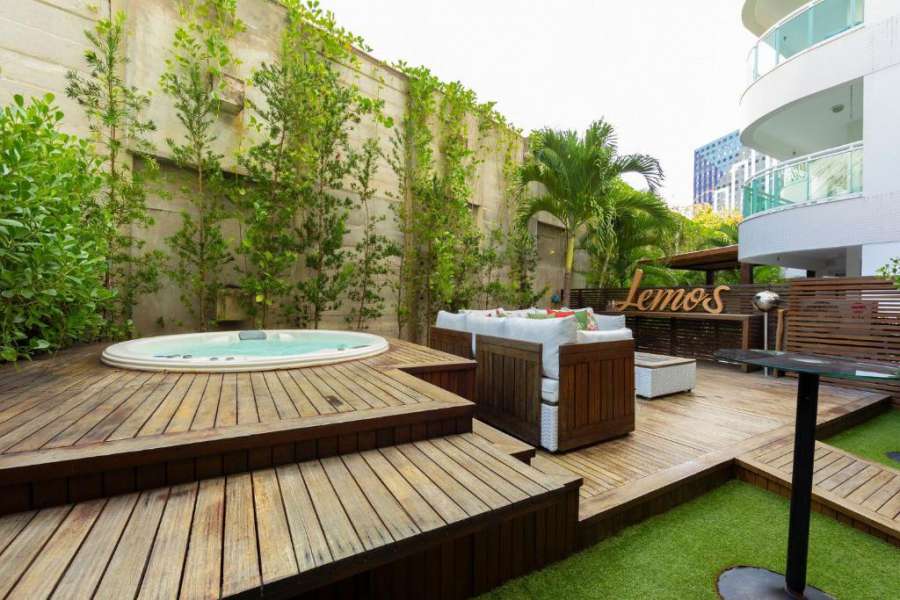 Apartamento com um maravilhoso deck no In Mare Bali por Carpediem