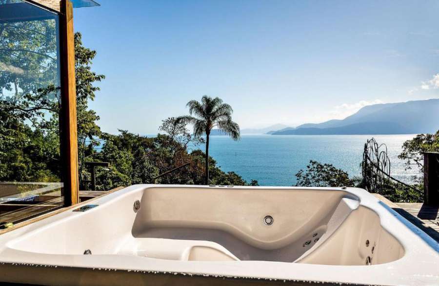 Glass house: sofisticação em Ilhabela