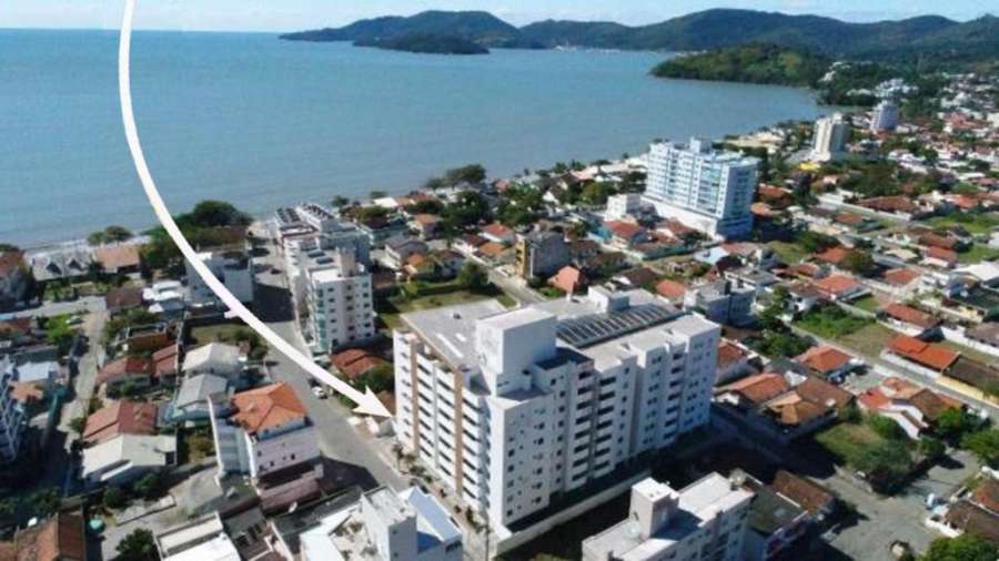 Apartamento 3 dorm a 100 metros da praia de Perequê em Porto Belo