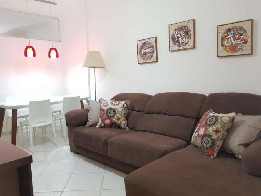 Apartament with AC half block away from the beach