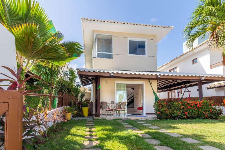 GB07 Ótima Casa 4 Suítes em Guarajuba com Piscina