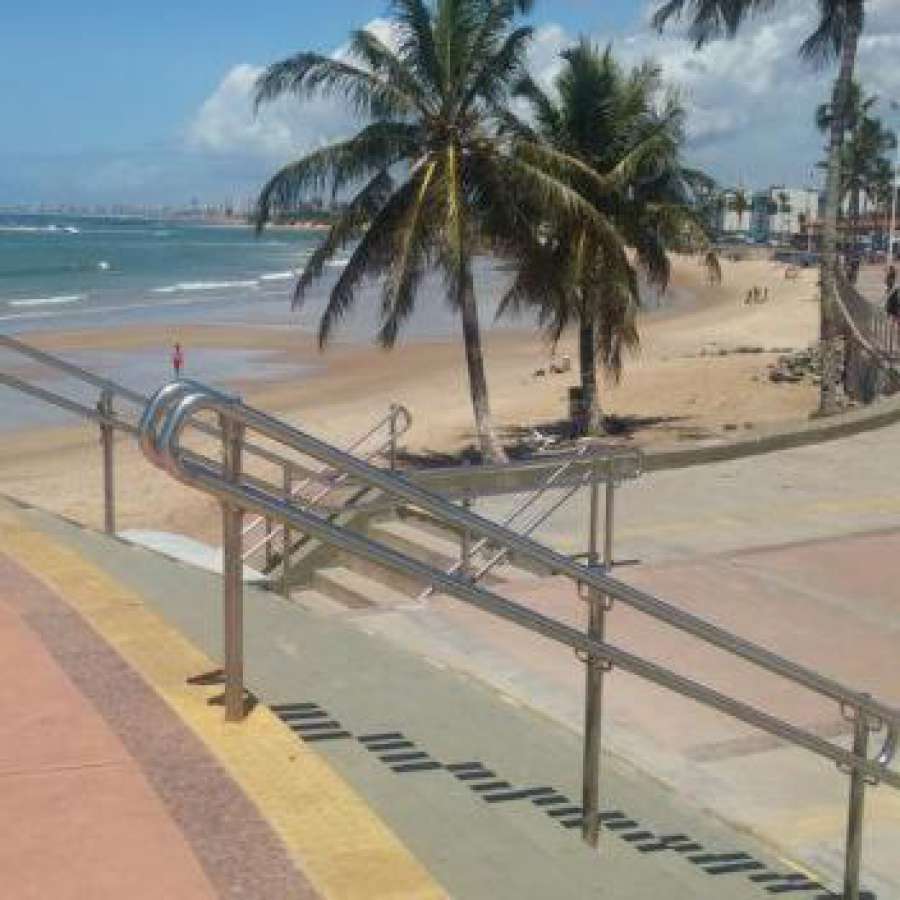 RESIDENCIAL na Praia de Itapuã