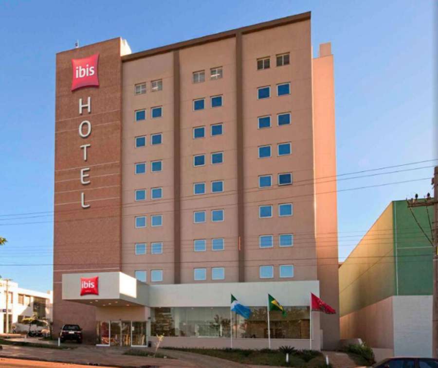 ibis Dourados