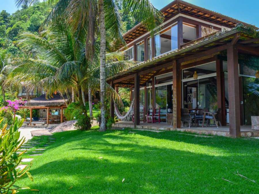 CASA PARADISÍACA COM PRAIA PARTICULAR E PISCINA