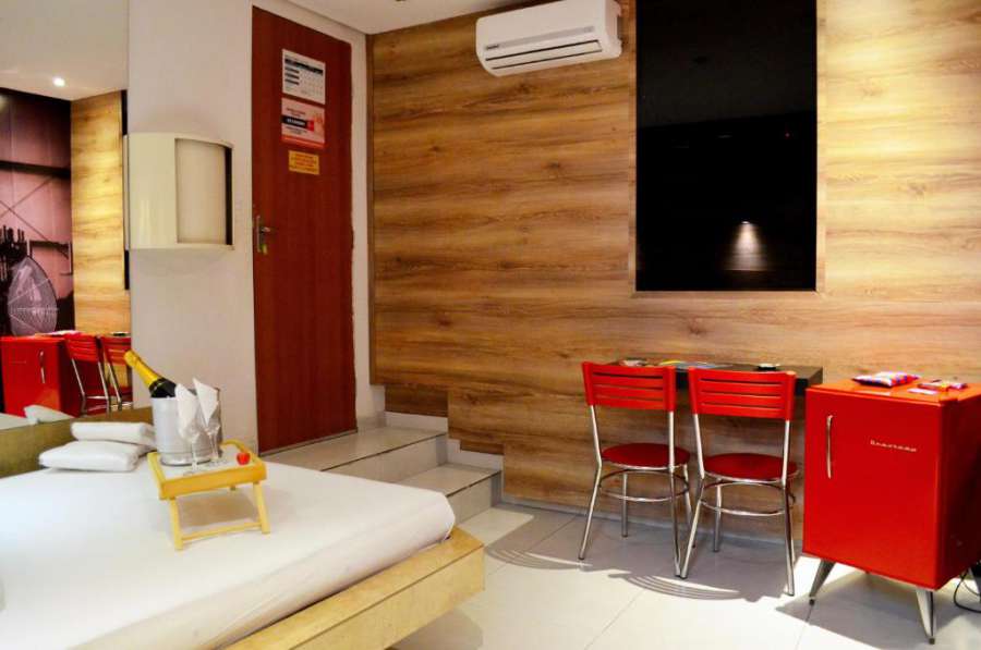 Motel Fantasy 1