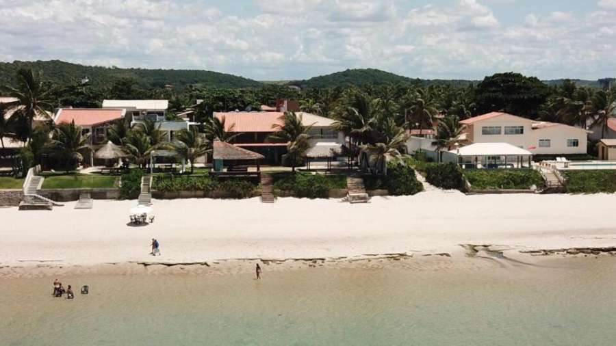 Linda casa à beira mar