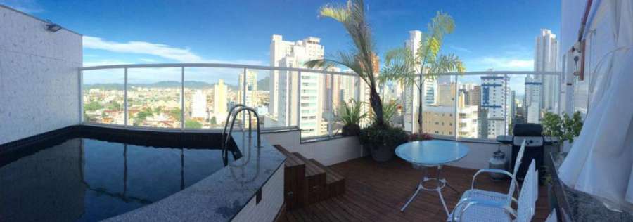 Apartamento Duplex com piscina