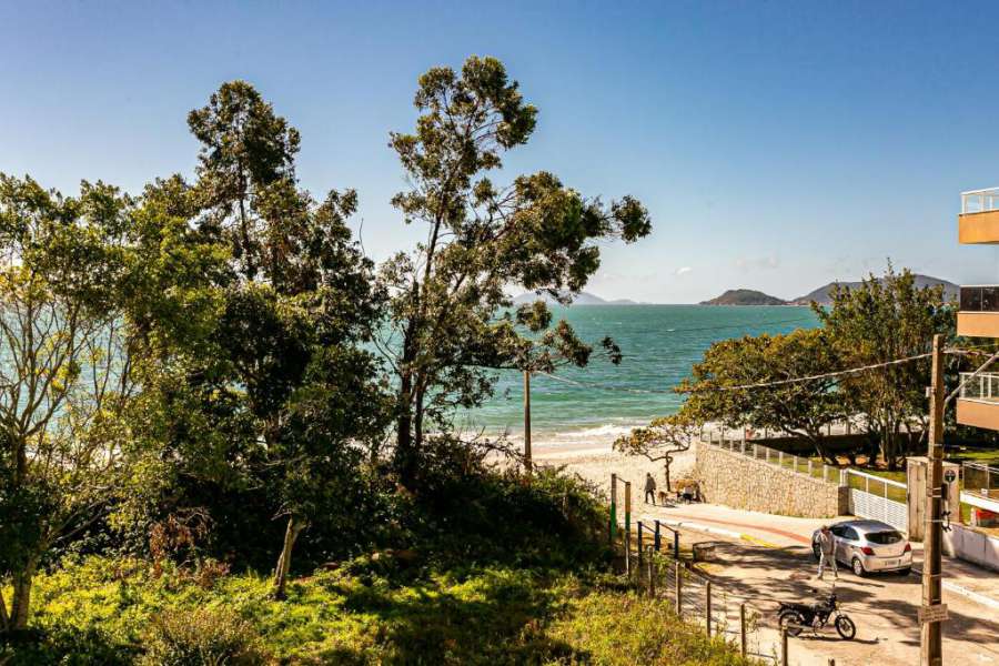 Sossego frente mar com vista para a ilha CCA201