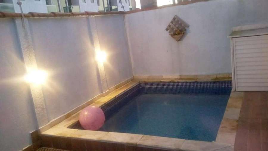 Casa com piscina em Itanhaém