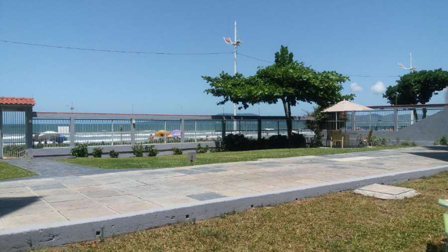 Apartamento em Itapema- SC (Meia Praia) Frente para o Mar.