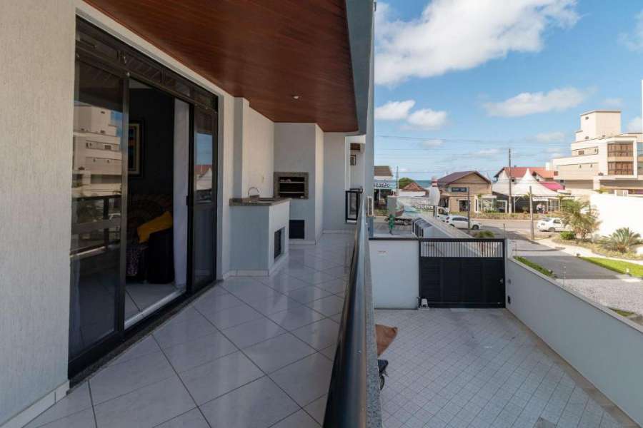 Aluguel Apartamento 3 quartos sendo 1 suíte Bombas/SC