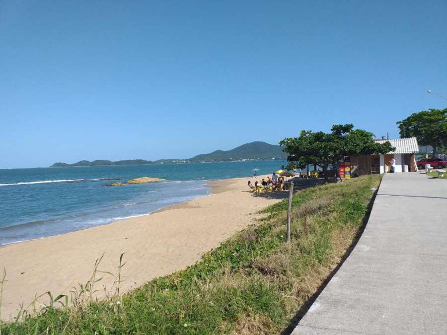 Espaço pé na praia
