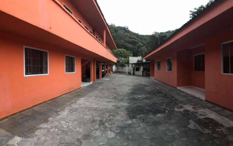 Kitinetes em Guaratuba
