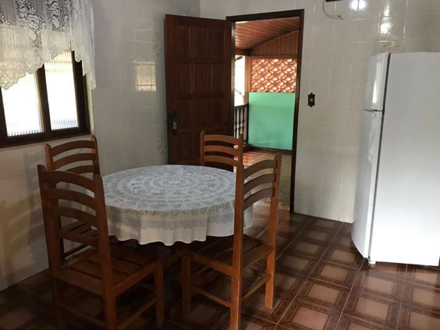 Peões House
