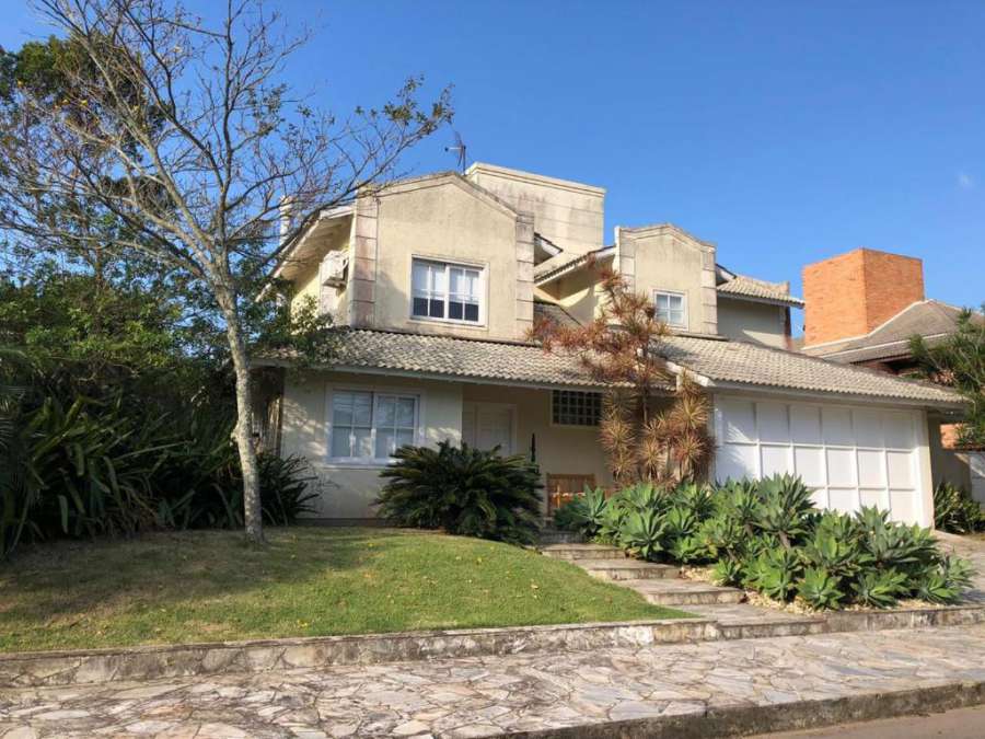 Casa c/piscina Condominio