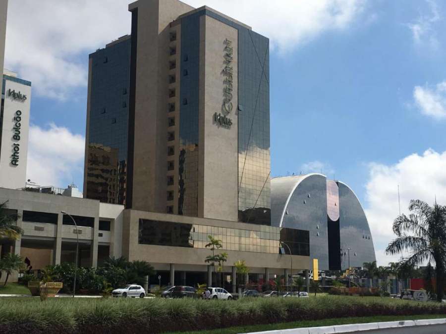 Apt particular Setor Hotelleiro Norte frente Brasilia Shopping