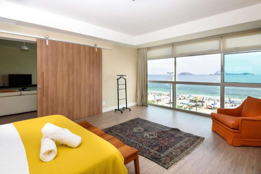 CaviRio - VS401 Windows to the Ipanema Sea