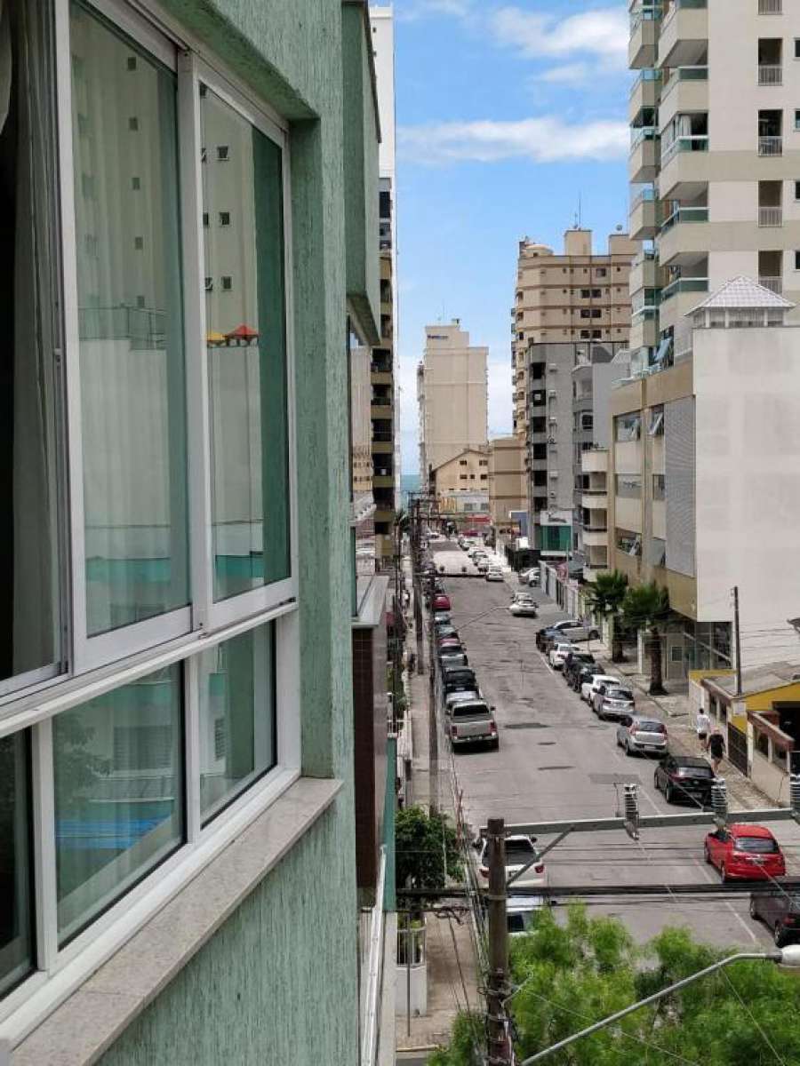 Amplo Apartamento de alto padrão. 300mts da praia!