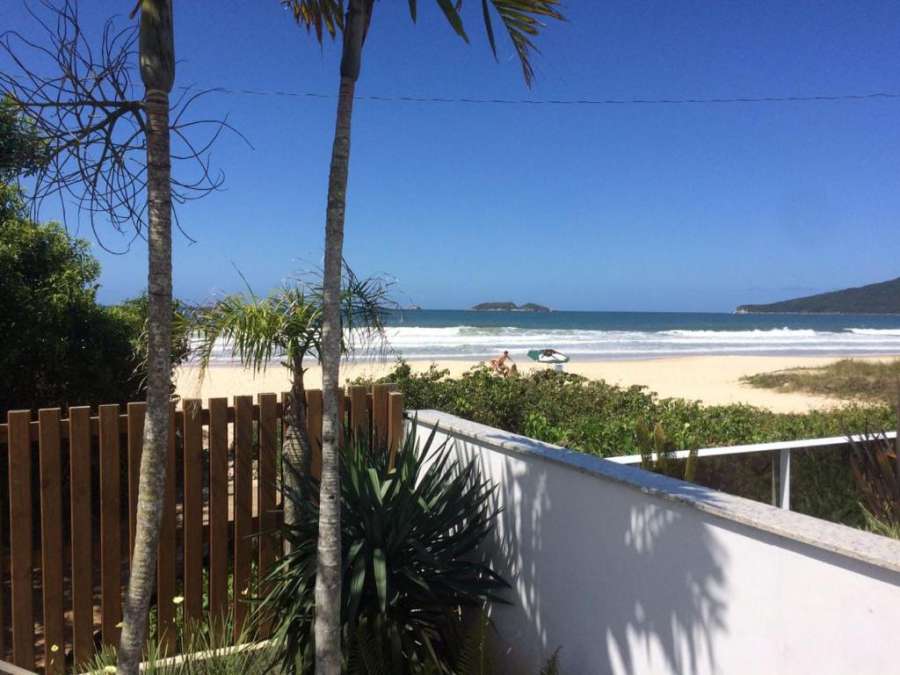 Apartamento à beira mar